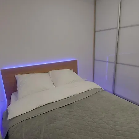 Stasia Lema アパート *